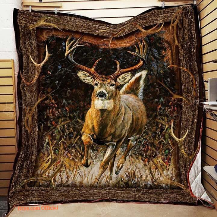 Deer Hunting Deer Running Quilt Blanket Great Customized Gifts For Birthday Christmas Thanksgiving Perfect Gifts For Hunting Lover