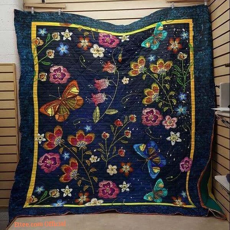 Butterfly And Flowers Quilt Blanket Great Blanket Gifts For Birthday Christmas Thanksgiving Anniversary - Throw - Ettee