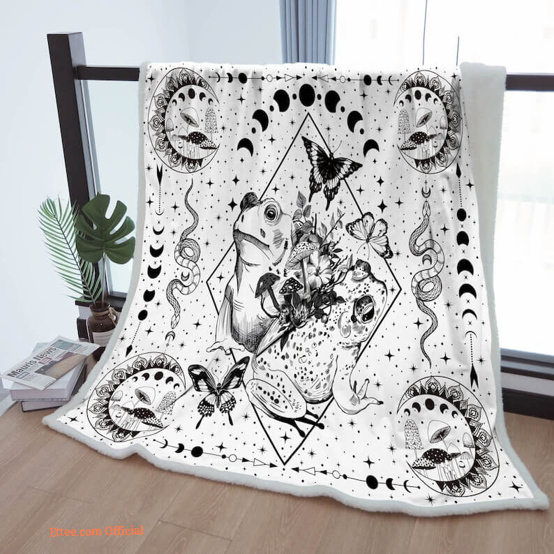 Sherpa Blanket Moon Phase Throw Blankets To Kids Mother Grandma Grandpa Gift Boho Black and White Mushroom Butterfly Decor