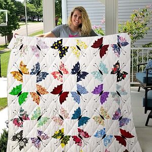 Color Butterfly Quilt Blanket. Luxurious Super Soft Quilt Blanket. Best Mom Ever Gifts - Super King - Ettee