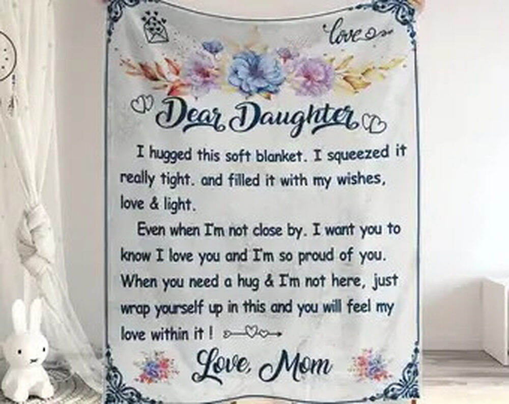 To My Mom Rose Throw Fleece Blanket Gift From Daughter Christmas Birthday Blanket To My Mom Rose Throw Fleece Blanket Gift From Daughter Christmas Birthday Blanket - Ettee - Birthday
