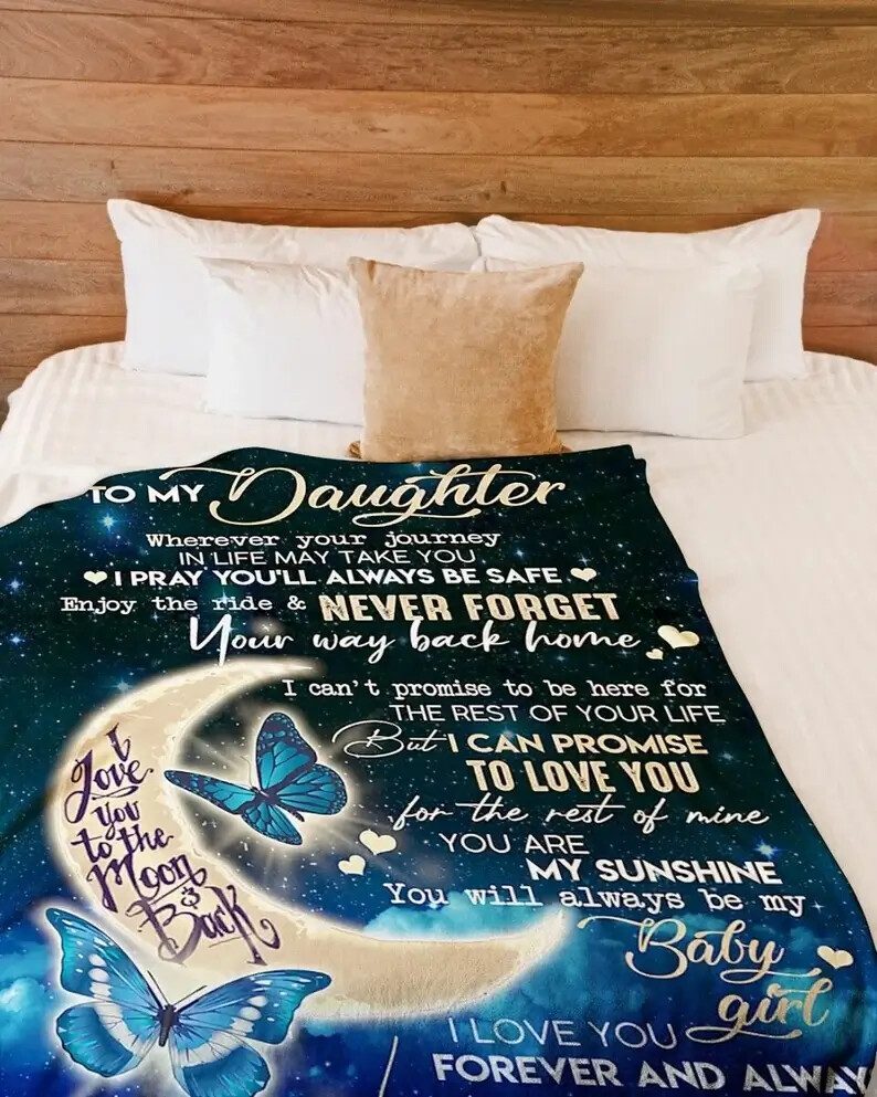 Daughter's Heartwarming Blanket from Mom - Thoughtful Gift