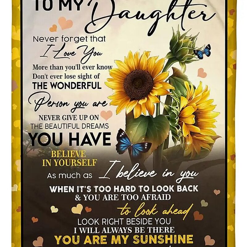 Letter Quilt Blanket for Daughter. Luxurious Super Soft Quilt Blanket. Best Mom Ever Gifts - Super King - Ettee