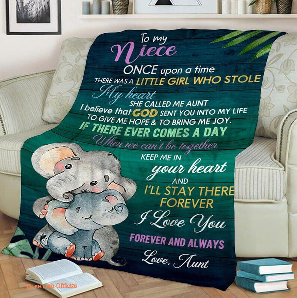 To My Mom Rose Throw Fleece Blanket Gift From Daughter Christmas Birthday Blanket To My Mom Rose Throw Fleece Blanket Gift From Daughter Christmas Birthday Blanket - Ettee - Birthday