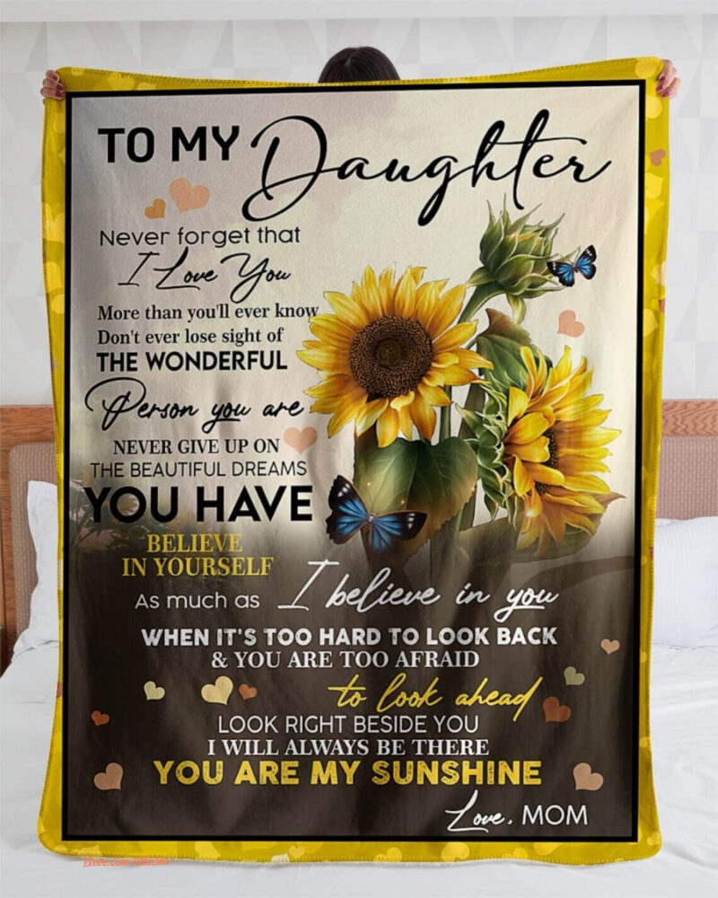 Letter Quilt Blanket for Daughter. Best Mom Ever Gifts. Luxurious Super Soft Quilt Blanket