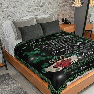 To My Mom I Love You Quilt Blankets. Lightweight And Smooth Comfort - Super King - Ettee