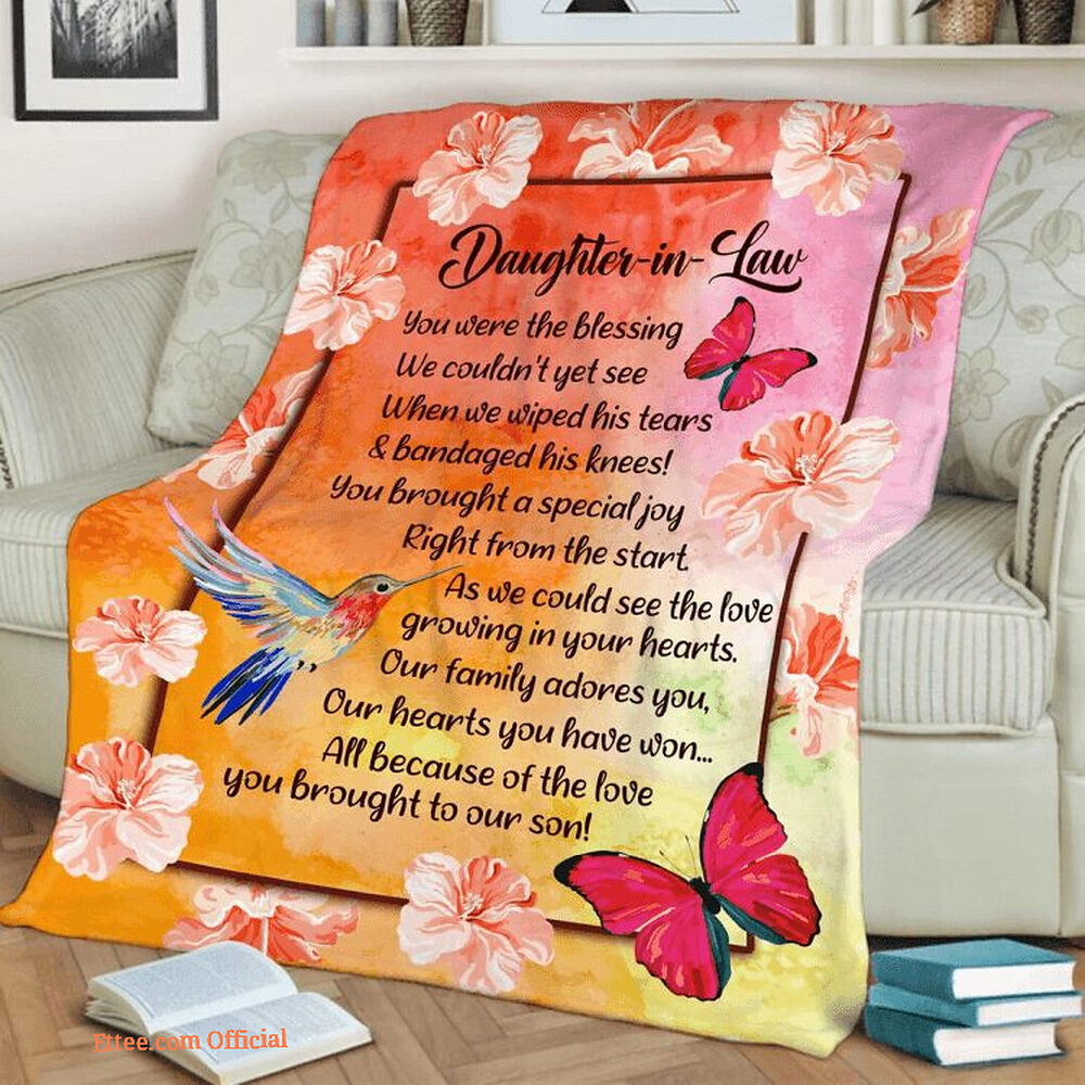 To My Mom Rose Throw Fleece Blanket Gift From Daughter Christmas Birthday Blanket To My Mom Rose Throw Fleece Blanket Gift From Daughter Christmas Birthday Blanket - Ettee - Birthday