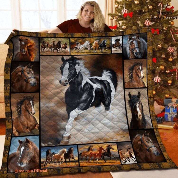 Horse Animal Lover Horse Riding Lover Nature Quilt Blanket. Foldable And Compact