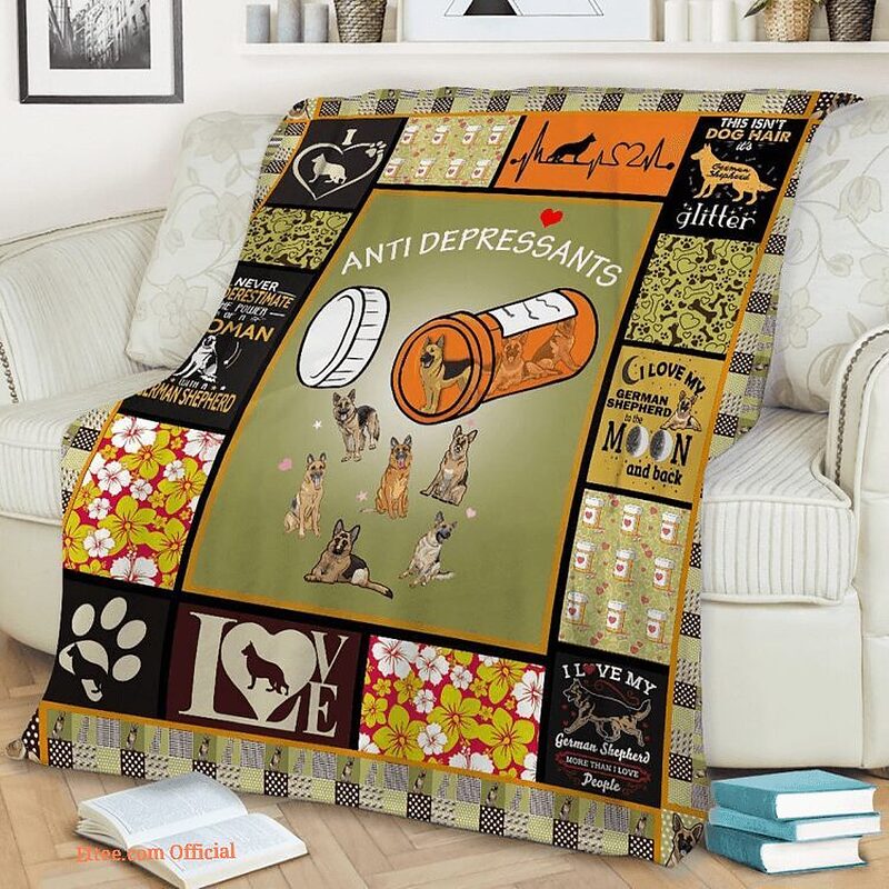 Dog German Shepherd Quilt Blanket. Lightweight And Smooth Comfort - Super King - Ettee