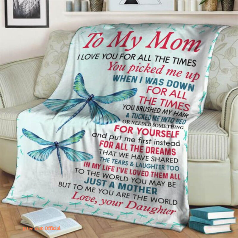 To My Mom Quilt Blanket For Mom Family. Foldable And Compact
