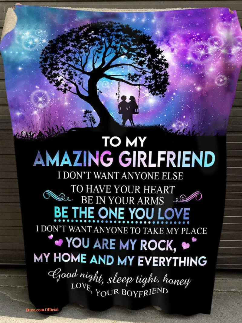 To My Amazing Girlfriend Purple Star Quilt Blanket. Foldable And Compact
