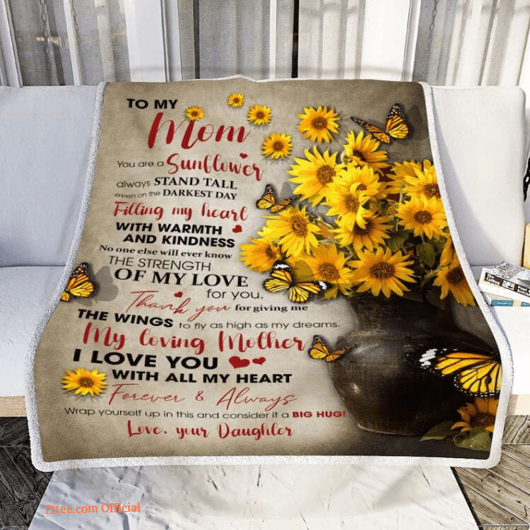 To My Mom Quilt Blanket. Lightweight And Smooth Comfort. Foldable And Compact