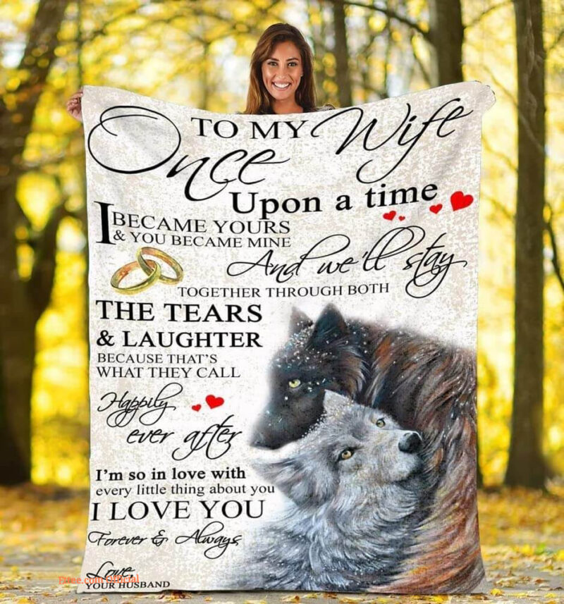 To My Wife Personalized Name Quilt Blanket - Lightweight, Soft, and Durable
