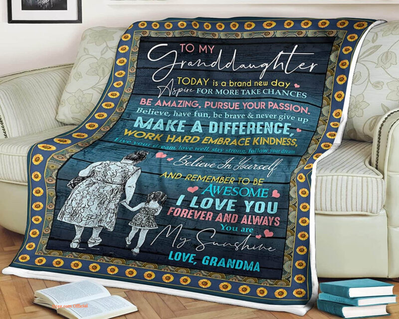 Family Quilt Blanket To My Granddaughter Never Give Up. Foldable And Compact