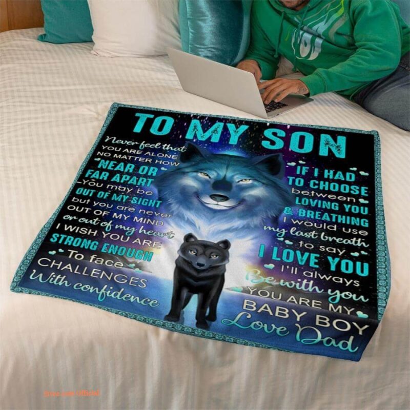 gift for son blanket never feel that u are alone wolf dad to son